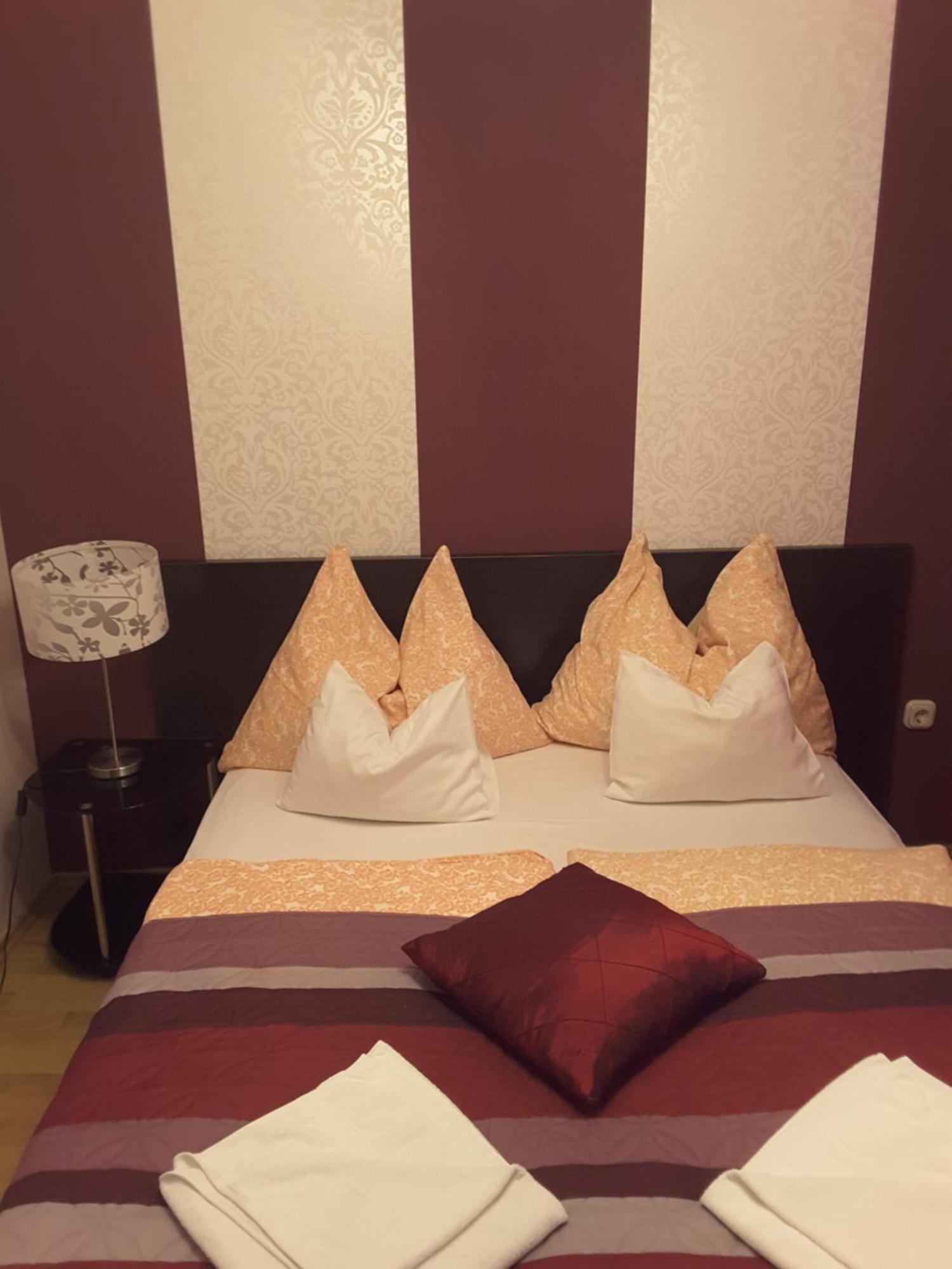Isabell Apartments גיור מראה חיצוני תמונה