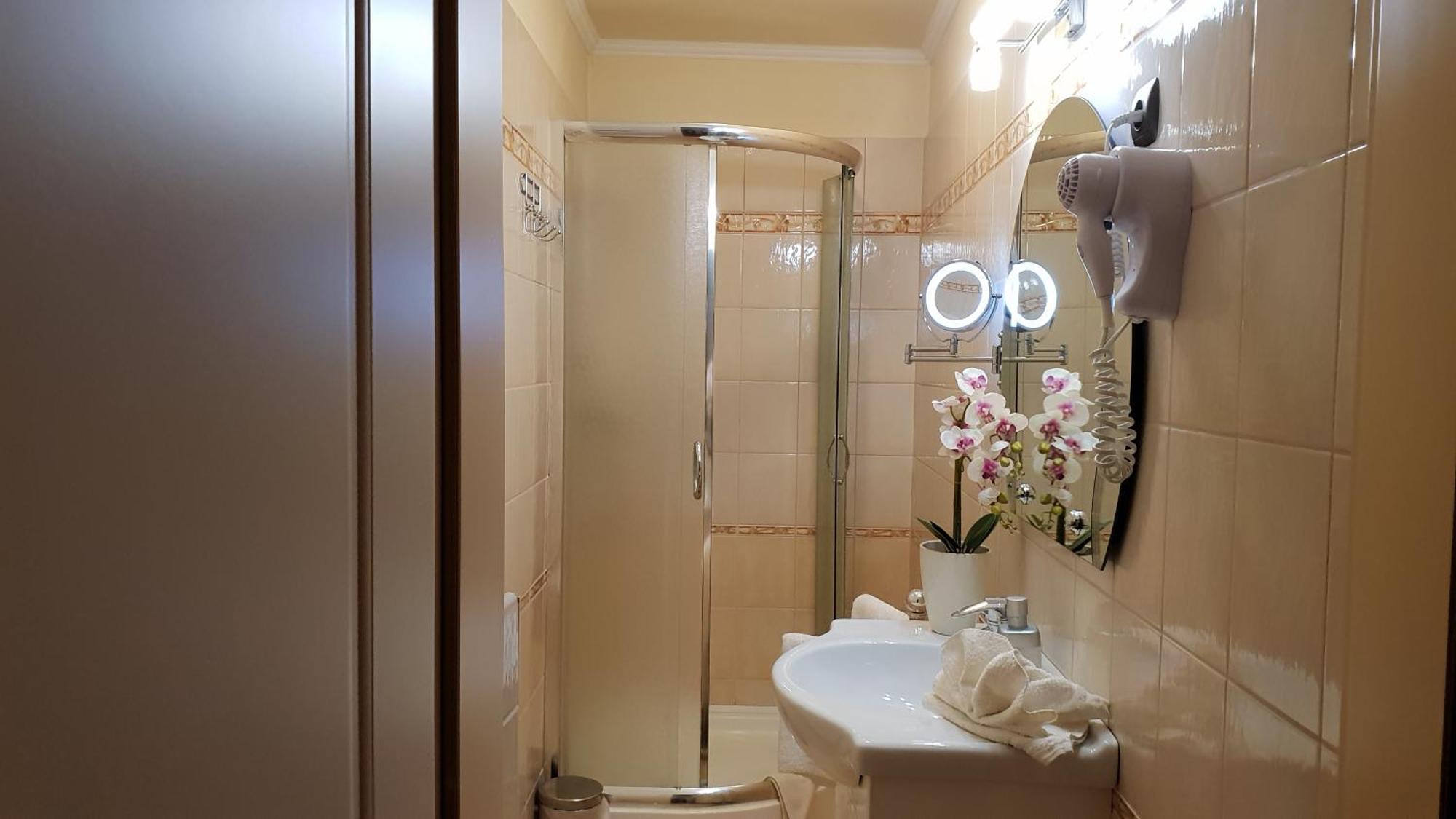 Isabell Apartments גיור מראה חיצוני תמונה