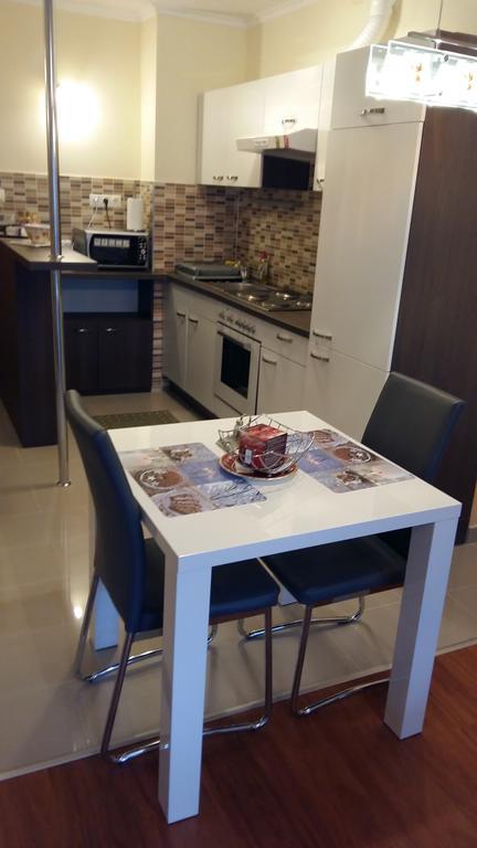 Isabell Apartments גיור מראה חיצוני תמונה